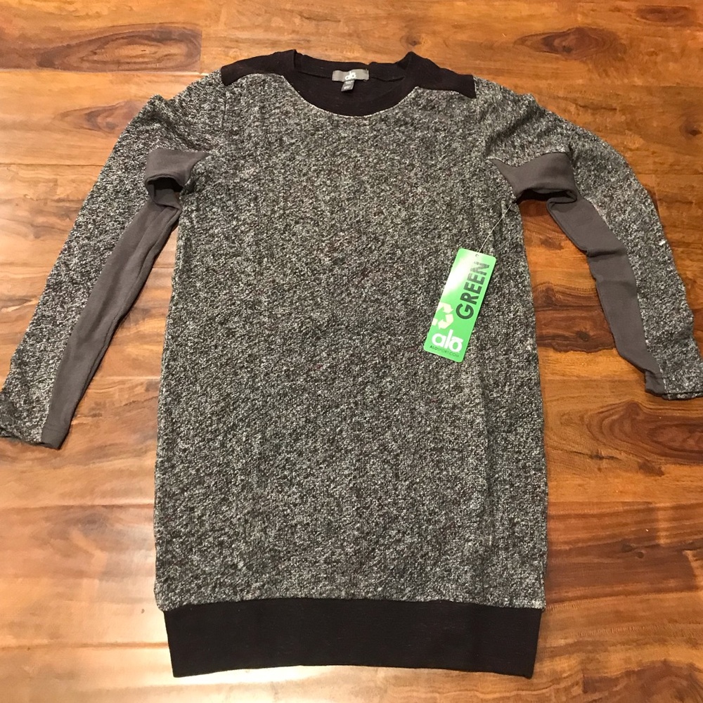 Alo Connection Long Sleeve Pullover. Burgundy/Gran